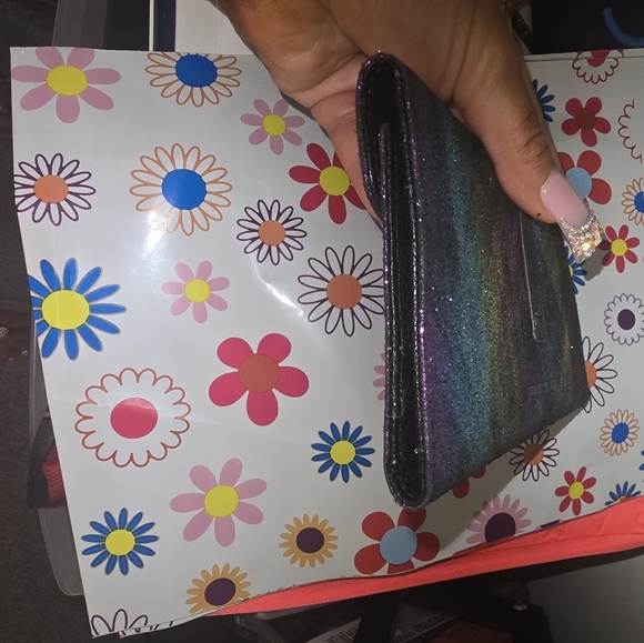 🍂🍁NWT VERY RARE HTF AIMEE KESTENBERG OIL SLICK HOLOGRAPHIC WALLET - Picture 3 of 8